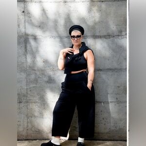 NWOT Manners London Puff Pants, size Small